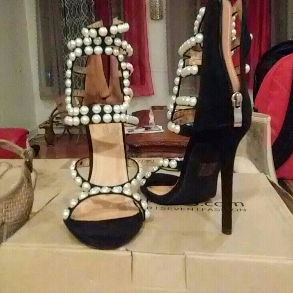 Lady heels